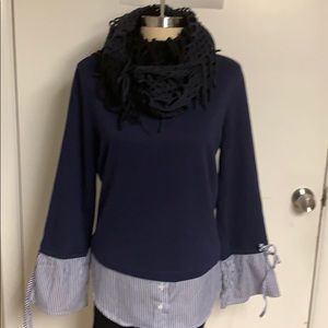 Light Weight Sweatshirt with shirt tail/cuffs New